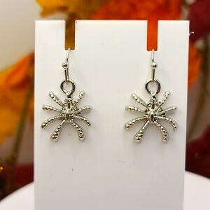 Spider Silvertone Metal Dangle Earrings NWT 1 pr